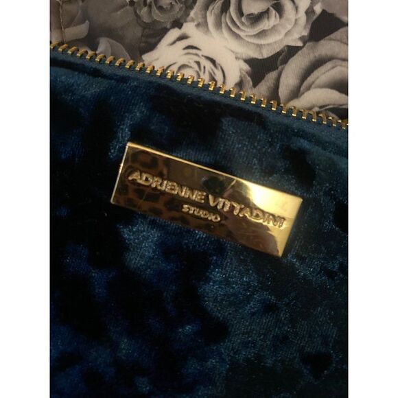 Adrienne Vittadini women's blue/green velvet wristlet with USB charging insert - Picture 6 of 8